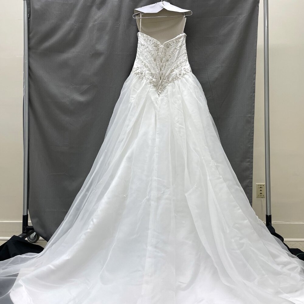Maggie Sottero Plus Size Organza Ballgown Wedding Dress - Kleinfeld - Picture 2 of 14